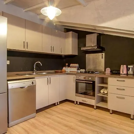 Penthouse At Harbour Apartment *