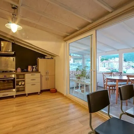 Penthouse At Harbour Lägenhet